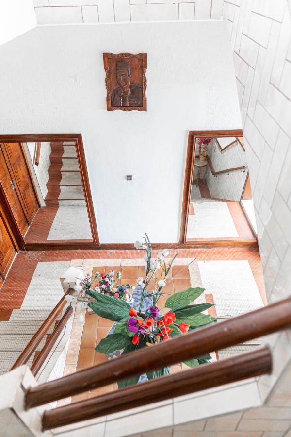 Hotel Le Majestic Douala Exterior foto