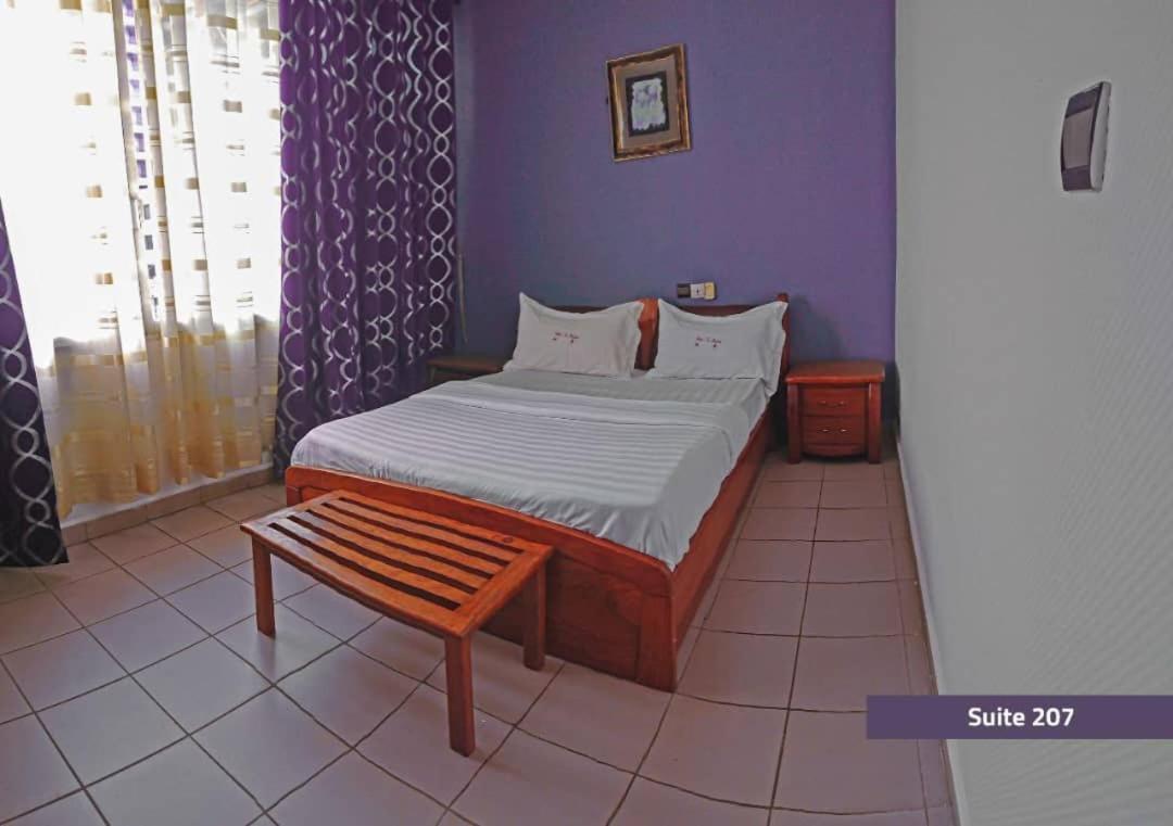 Hotel Le Majestic Douala Exterior foto